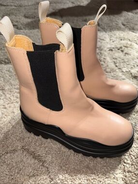 Women’s Pink / Beige ish Chelsea Platform Boots